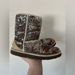 UGG Australia Classic Short Boots Sparkle Sequin Champagne Size 7